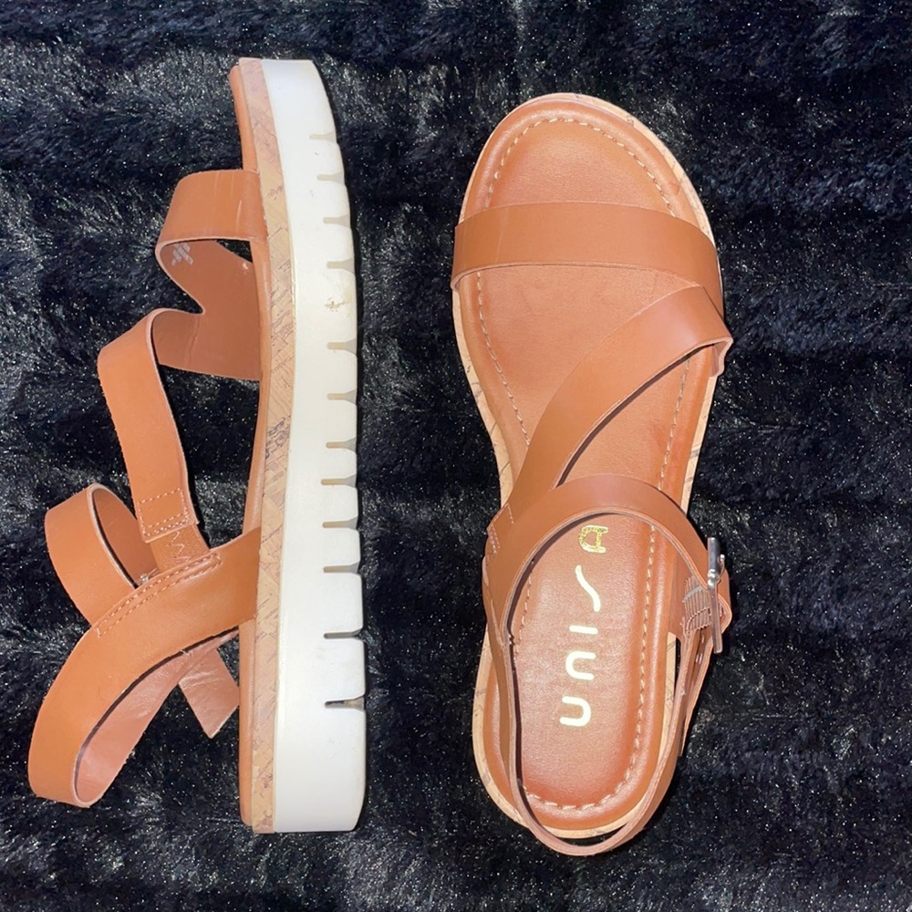 Platform sandals